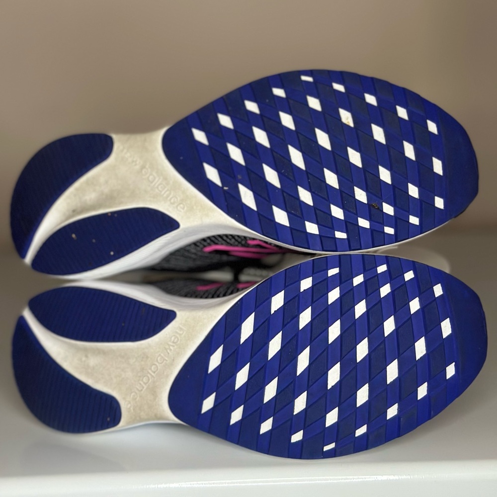 9.5 New Balance Ventr - Picture 2 of 5
